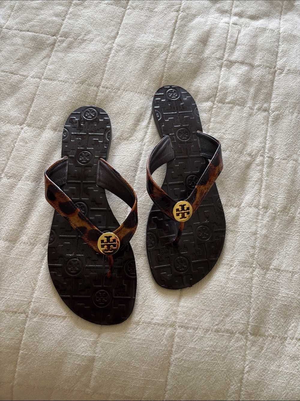 Tory Burch Leopard-Print Logo Thong Sandals in Black and Brown